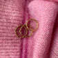 kleiner Herzring auf Pullover, rosa
