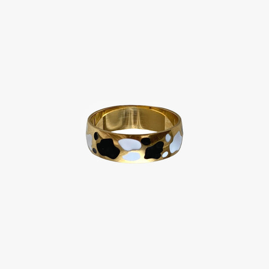 Milchiger  Ring vor? Weiß im Hintergrund?